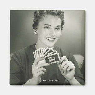 Frau spielt Karten Magnet