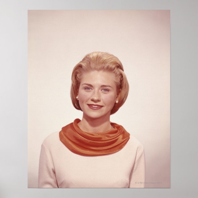 Frau Traaring Scarf Poster (Vorne)