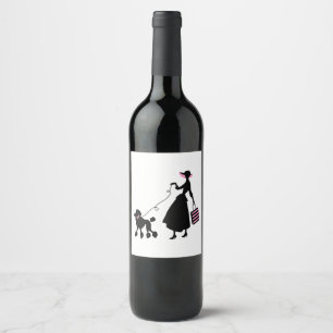 Frau und Poodle Weinetikett