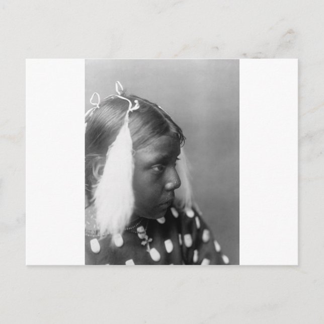 Frau vieler Taten: 1907 Postkarte (Vorderseite)