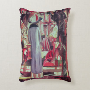 Frau vor einem großen belichteten Fenster Zierkissen