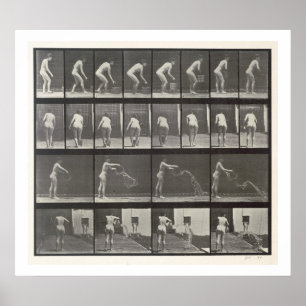 Frau wirft einen Eimer Wasser, Platte 401 aus ' Poster