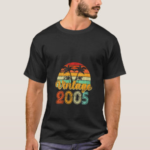 Frauen 17 Jahre Alt Vintage 2005 Retro 17. Geburts T-Shirt