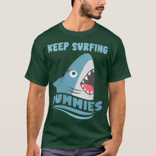 Frauen Behielt Surfdums Surfing Shark Surfboa T-Shirt