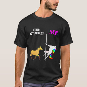 Frauen, die 40 Jahre alt sind, und ich einhorn tan T-Shirt