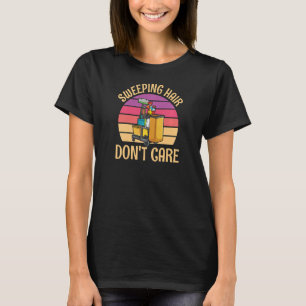 Frauen, die die Haare schwitzen, interessieren sic T-Shirt