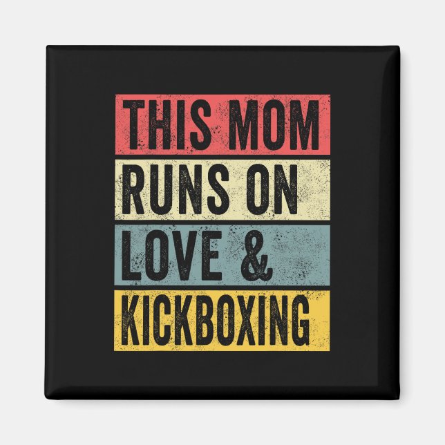 Frauen Diese Mutter Läuft Mit Liebe Und Kickboxen  Magnet (Vorne)