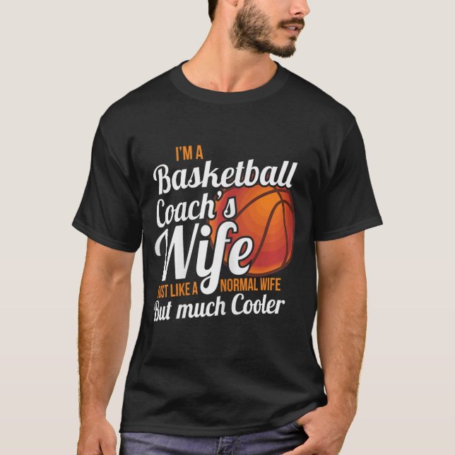 Frauen Ehefrau Reisebus  Ehefrau Basketball T-Shirt (Vorderseite)