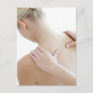 Frauen entspannen sich bei einem Wellness-Center w Postkarte