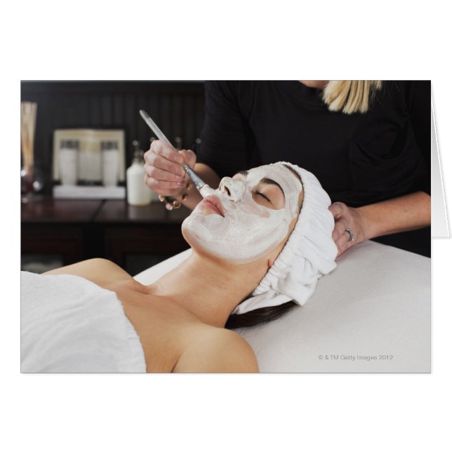 Frauen erhalten Wellness-Center Behandlung. (Vorderseite (Horizontal))