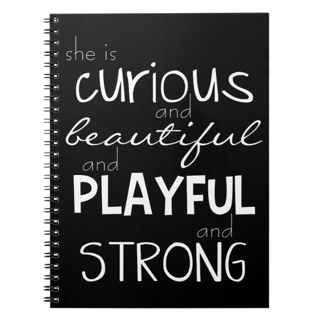 Frauen-Ermächtigungs-starkes schönes "sie ist" Notizblock (Vorderseite)