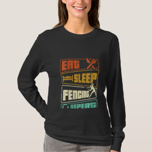 Frauen essen Schlafgefühl Wiederholung Schwertschw T-Shirt