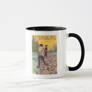 Frauen fliegen Fischen - Petersburg, Alaska Tasse