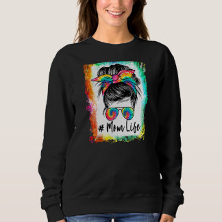 Frauen gebleicht Mama Leben Messy Bun Haare Sonnen Sweatshirt