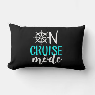 Frauen im Kreuzfahrtschiff Lendenkissen