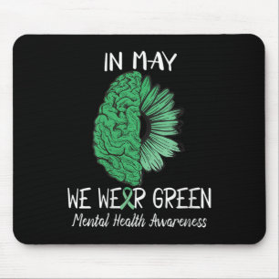 Frauen im Mai tragen grüne psychische Gesundheitsp Mousepad