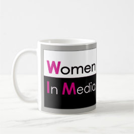 Frauen in der klassischen Tasse der Medien Grau