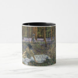 Frauen in einem Wald von Bluebell-Blume Tasse