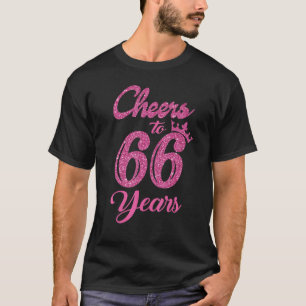 Frauen jubeln bis zum 66-jährigen Geburtstag beim T-Shirt