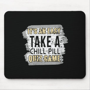 Frauen machen eine Pause beim Sonnenbad Quiz Game Mousepad