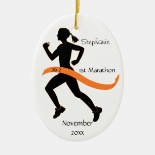 Frauen-Marathon-Läufer-Verzierung in der Orange Keramik Ornament