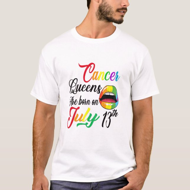 Frauen mit Regenbogen Königinnen sind am 13. Juli  T-Shirt (Vorderseite)