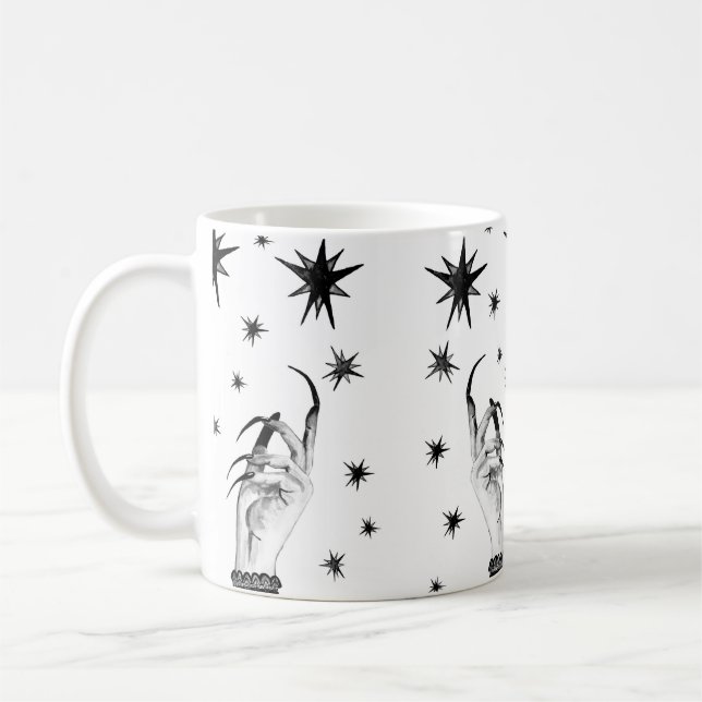 Frauen mit Sternenhimmel, Hexenhand mit Kaffeetasse (Links)