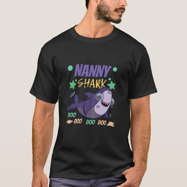 Frauen Niedlich Kawaii Shark Nanny Grandama Mama M T-Shirt (Vorderseite)