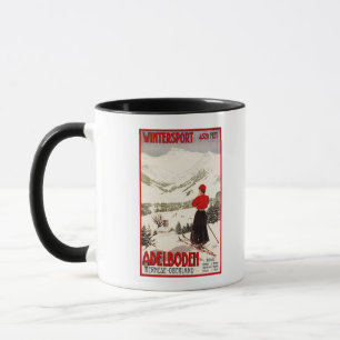 Frauen-Skifahrer, der Adelboden-Plakat übersieht Tasse
