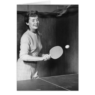 Frauen spielen Tischtennis