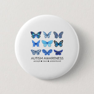 Frauen tragen im April einen blauen Schmetterling Button