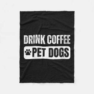 Frauen trinken Kaffee und streicheln Hunde Lustige Fleecedecke