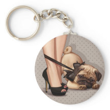 Frauen und Mops Welpe