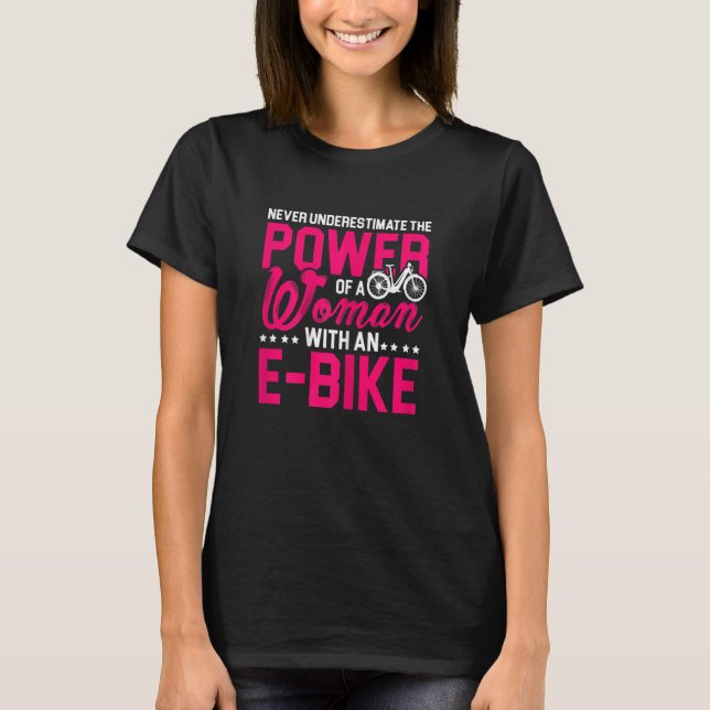 Frauen unterschätzen nie den Power eines Wi T-Shirt (Vorderseite)