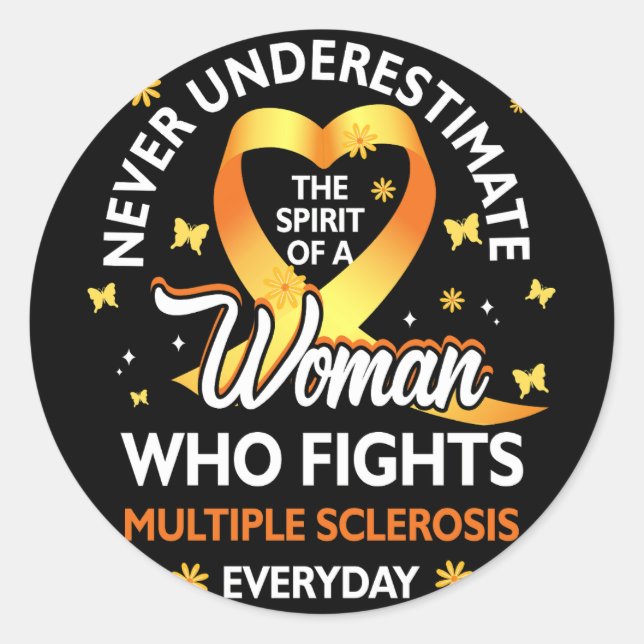 Frauen unterschätzen nie eine Frau, die mehrere kä Runder Aufkleber (Vorderseite)