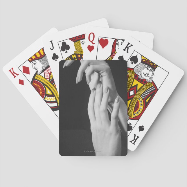 Frauenhände Spielkarten (Rückseite)