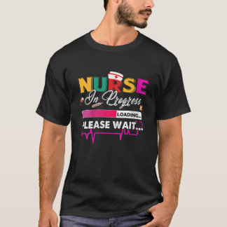 Frauennahrung in Arbeit Krankenpflege Kindermädche T-Shirt