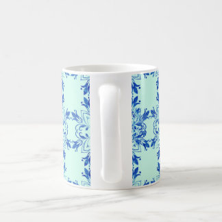 Frauenoberseite Kaffeetasse