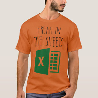 Freak in den Blättern Funny Coworker Accountant T-Shirt