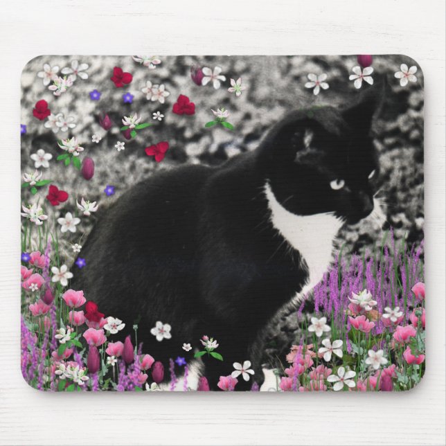 Freckles in Blume II - Tuxedo Cat Mousepad (Vorne)