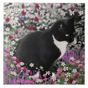 Freckles in den Blumen II - Tuxedokitty-Katze Fliese