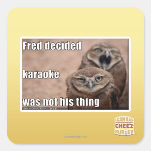 Fred entschied quadratischer aufkleber