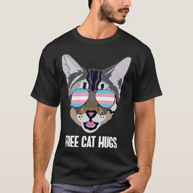 Free Cat Hugs  Cat Trans Pride T-Shirt (Vorderseite)