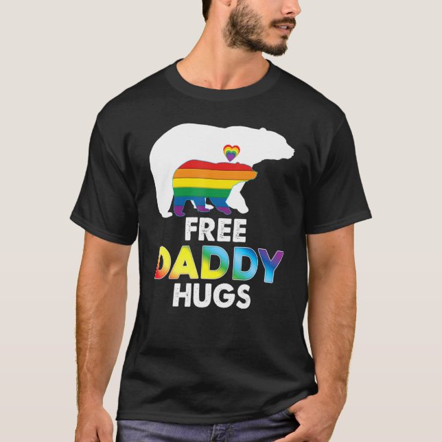 Free Daddy Hugs Rainbow Bear Lgbt Pride Gay Lesbia T-Shirt (Vorderseite)