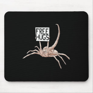 Free Hugs Alien Vintag Design for Men Women Girl Mousepad