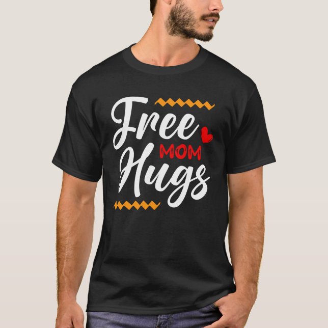Free Mom Hugs LGBT Transgender Bisexual Pride Mont T-Shirt (Vorderseite)