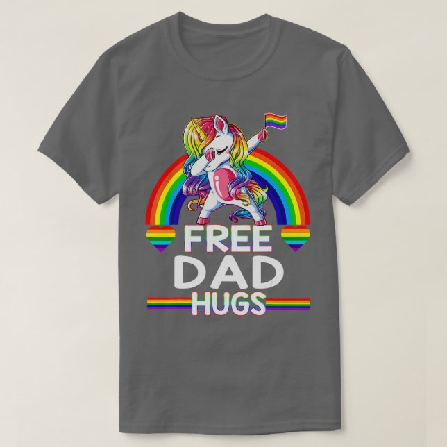 Free Vater Hugs Unicorn LGBT Pride Rainbow Vater T-Shirt (Design vorne)