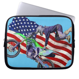 Freestyle-Motocross-Fahrer mit Höhenflügen Laptopschutzhülle