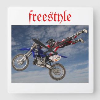 Freestyle Yamaha Quadratische Wanduhr