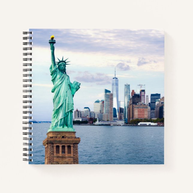 Freiheitsstatue mit dem World Trade Center Notizbuch (Vorderseite)